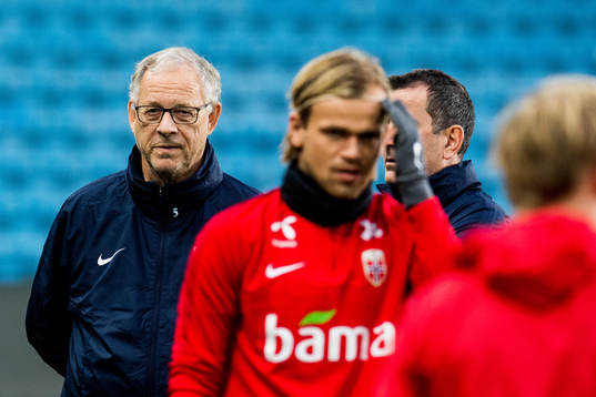 Lars Lagerbäck, head coach of Norway, and Iver Fossum of