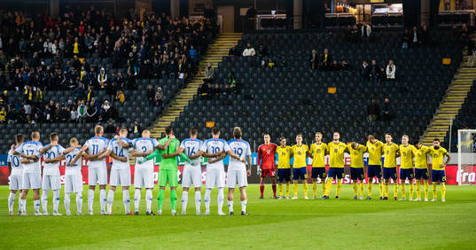 The players of of Slovakia and Sweden