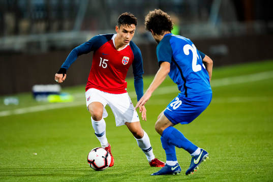 Nico Mickelson of Norway and Yusif Nabiyev of Azerbaijan