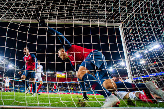 Mohamed Amine Elyounoussi of Norway celebrates the 1-0 goal