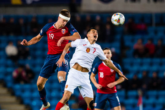 Markus Henriksen of Norway and Georgi Kostadinov of Bulgaria