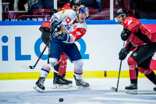 Justin Schützof RB Munich and Johan Olofsson of Malmö