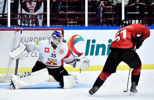 Emil Sylvegård of Malmö Redhawks shots and scores a goal
