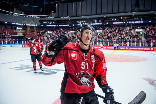 Emil Sylvegård of Malmö Redhawks celebrates 4-1