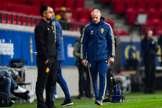 Head coach Roland Nilsson of Sweden looks dejected