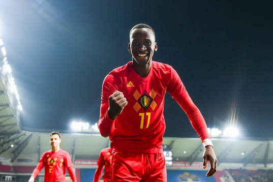 Dodi Lukabakio celebrates