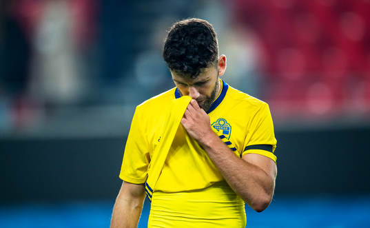 Erdal Rakip of Sweden looks dejected