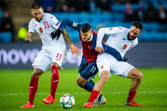 Ivan Bandalovski of Bulgaria, Mohamed Amine Elyounoussi of