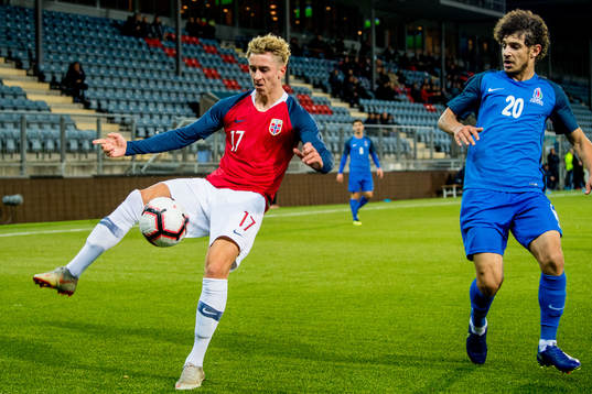 Dennis Johnsen of Norway and Yusif Nabiyev of Azerbaijan