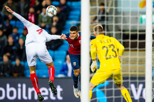 Mohamed Amine Elyounoussi of Norway