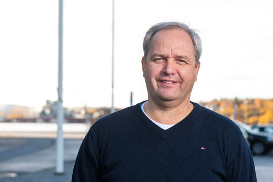 Modos sportchef Michael Sundlöv