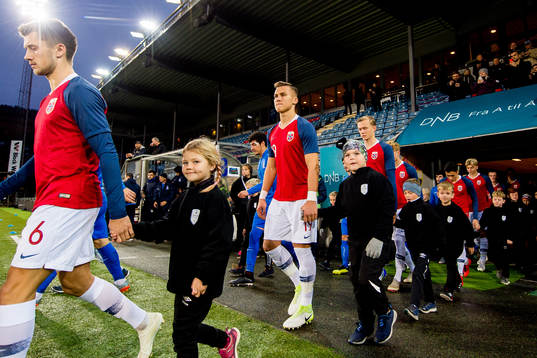 Leo Skiri Østigård of Norway enters the pitch