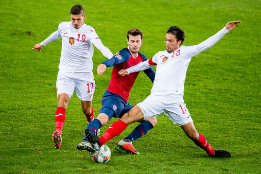 Kiril Despodov of Bulgaria, Håvard Nordtveit of Norway and
