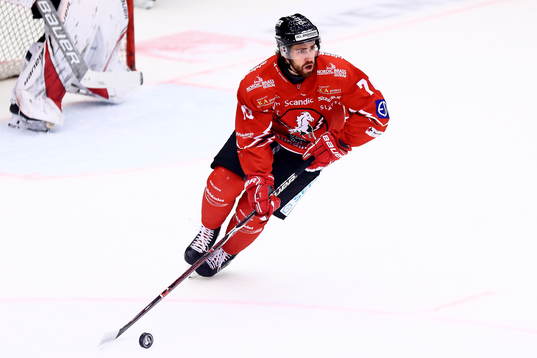 Vita Hästens Rikard Olsén
