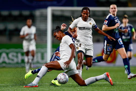 Paris Marie-Antoinette Katoto och Irene Paredes