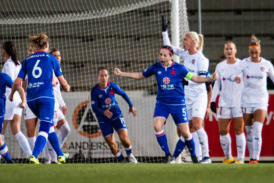 Slavia Prag jublar