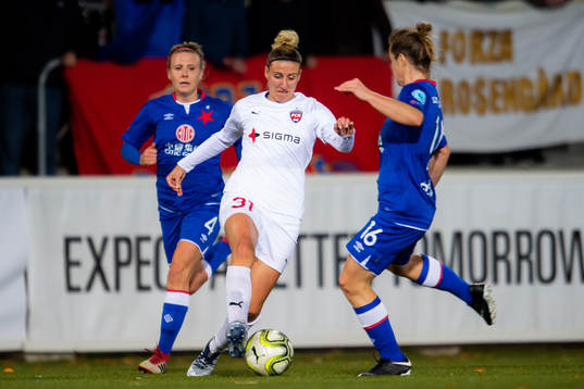 Rosengårds Anja Mittag och Slavia Tereza Szewieczková