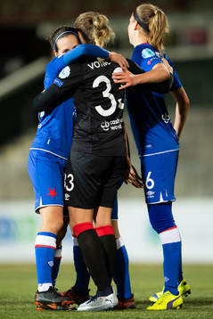 Slavia Michaela Dubcova och målvakt Barbora Votíková