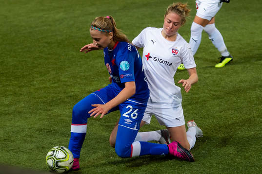 Rosengårds Celia Jimenez Delgado och Slavia Michaela