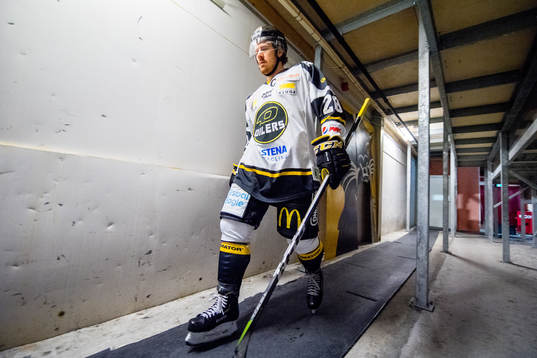 Kristian Forsberg of Stavanger Oilers