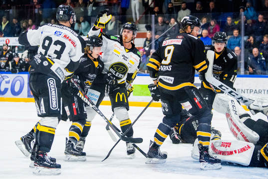 Markus Søberg and Peter Lorentzen of Stavanger Oilers