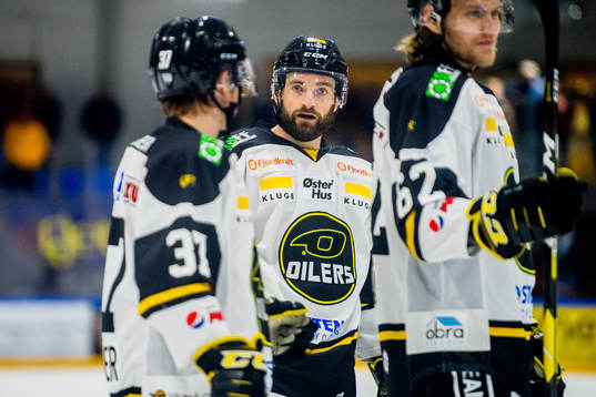 Mats Larsen Mostue of Stavanger Oilers celebrates with his
