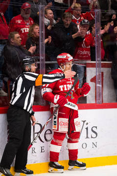 Timrås Anton Wedin jublar
