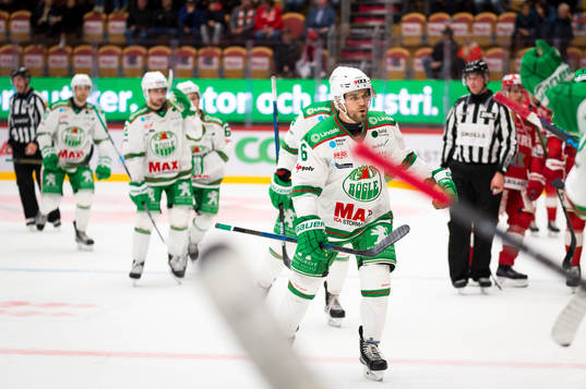 Rögles Craig Schira jublar