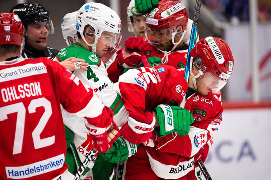 Rögles Kodie Curran och Timrås Emil Berglund