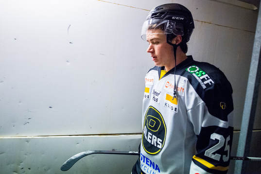 Robin Haglund Mathisen of Stavanger Oilers