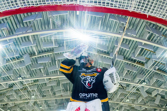 Goaltender Henrik Fayen-Vestavik of Ringerike