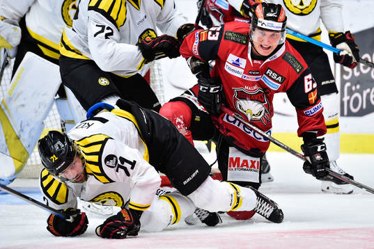 Brynäs Robert Kousal och Malmö Redhawks Fredrik Händemark