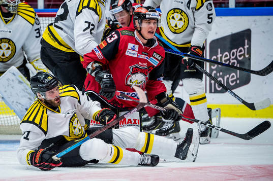 Brynäs Robert Kousal mot Malmö Redhawks Fredrik Händemark