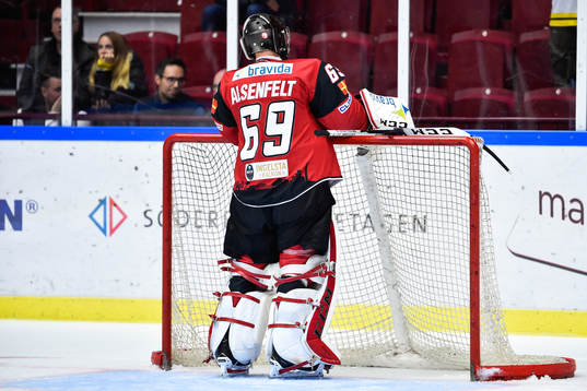 Malmö Redhawks målvakt Oscar Alsenfelt deppar