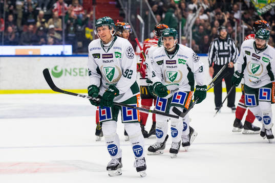 Färjestads Jesper Olofsson jublar