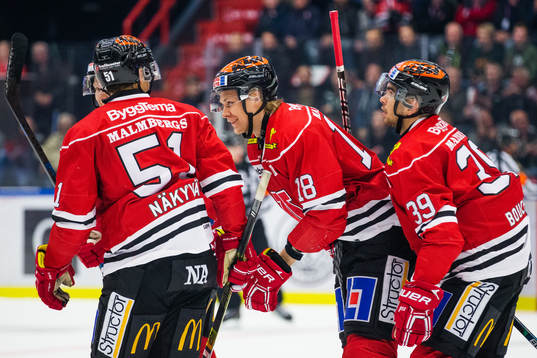 Örebros Rodrigo Abols jublar