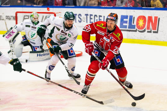 Örebros Marcus Weinstock och Färjestads Jesse Virtanen