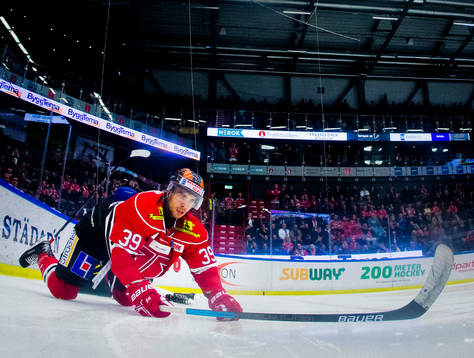 Örebros Jordan Boucher deppar