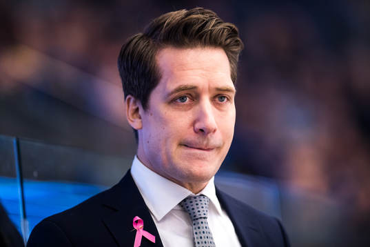 Växjös tränare Sam Hallam deppar