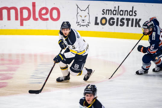 s Martin Fehérváry  och Växjös Liam Reddox
