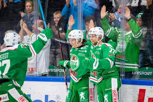 Timrås Samuel Jonsson och Daniel Zaar jublar