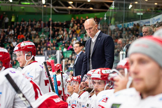 Timrås tränare Fredrik Andersson deppar