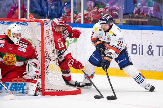 Moras målvakt Christian Engstrand och Moras Kevin Gagné