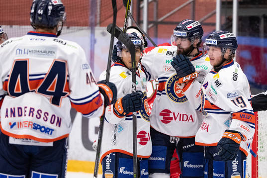 Växjös Roman Horak jublar