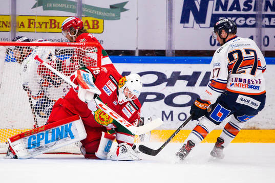 Moras målvakt Christian Engstrand och Växjös Martin