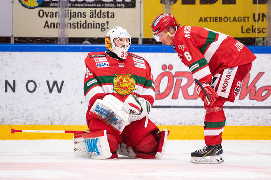 Moras målvakt Christian Engstrand och Moras Robin Johansson