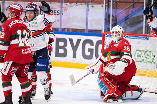Växjös Tuomas Kiiskinen jublar