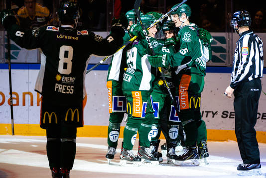 Färjestads Oskar Steen jublar