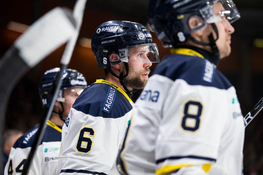 s Christoffer Persson