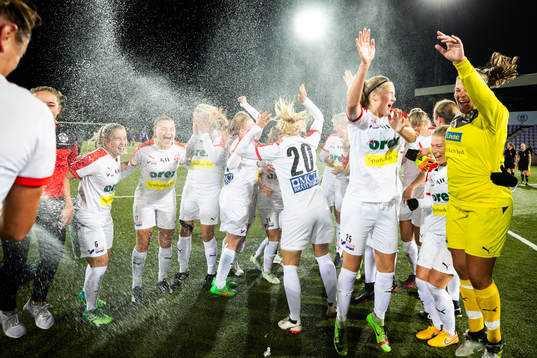 Borgebys spelare jublar